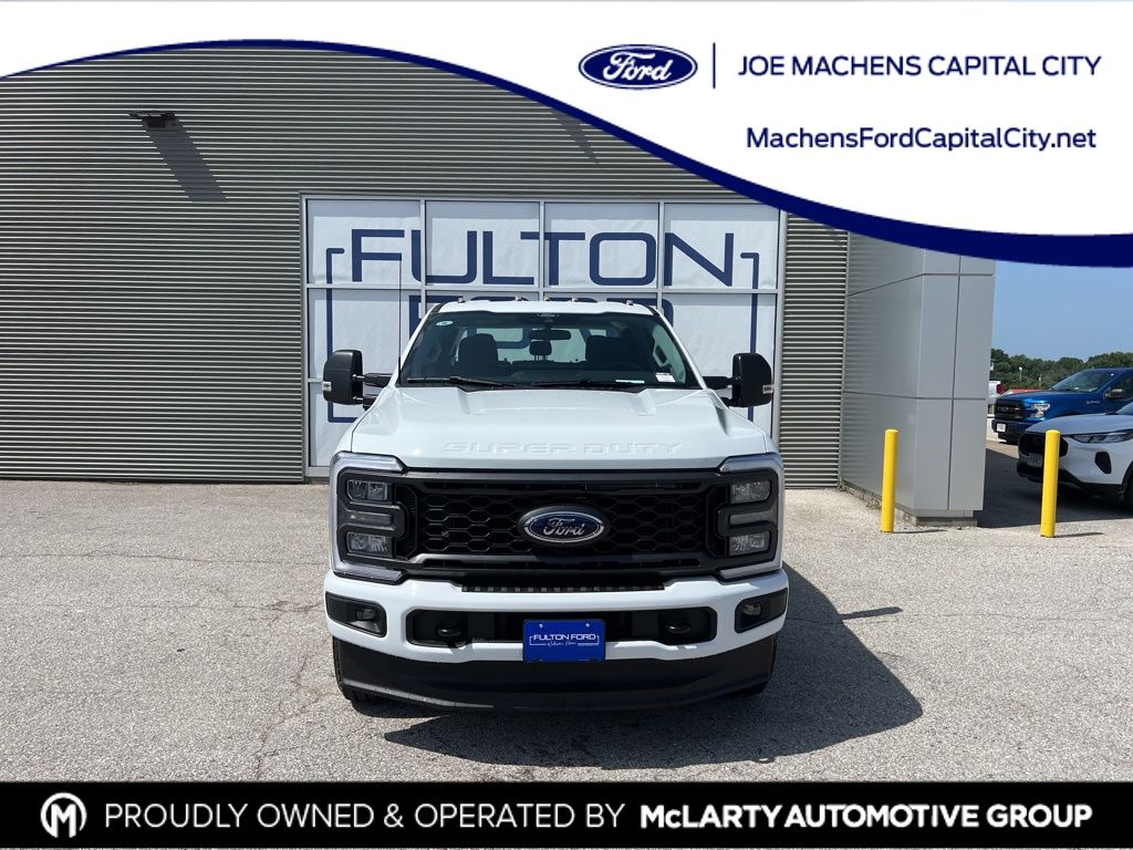 2025 Ford F-250 XL photo 2