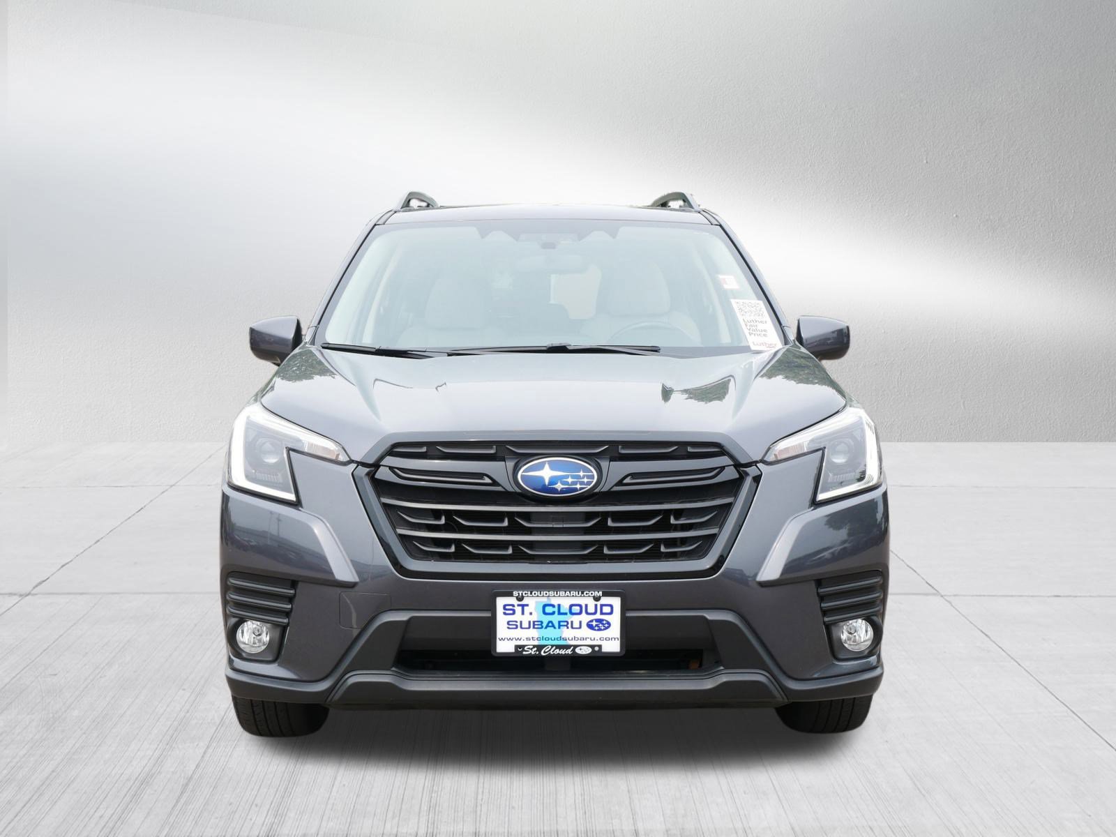 2022 Subaru Forester Premium photo 2