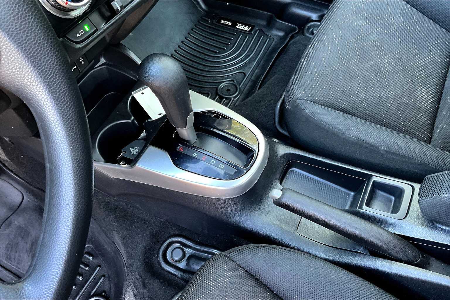 2015 Honda Fit EX photo 14