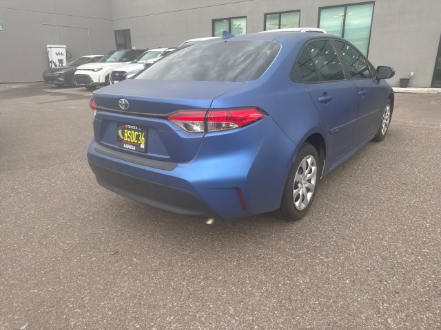 Used 2023  Toyota LE image 9