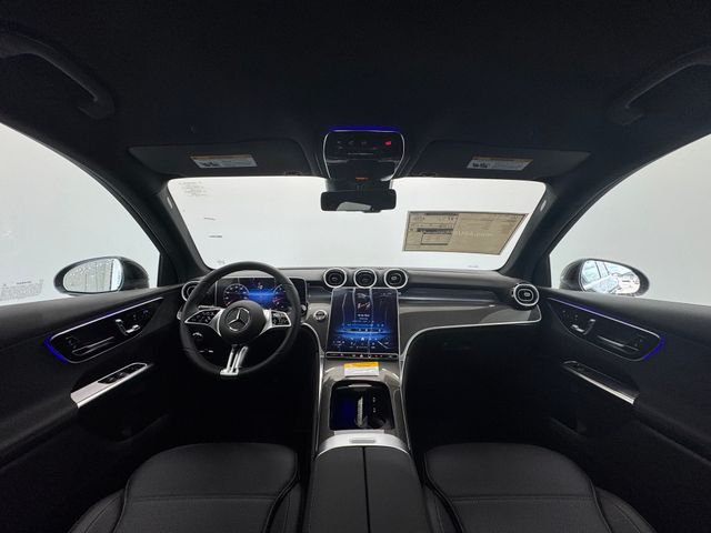 2025 Mercedes Benz GLC 300 photo 18
