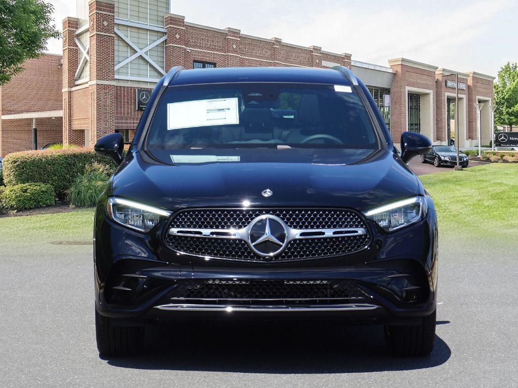 2026 Mercedes Benz GLC 300 4MATIC photo 2