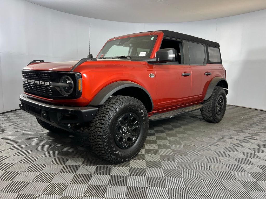 2024 Ford Bronco Wildtrak photo 2