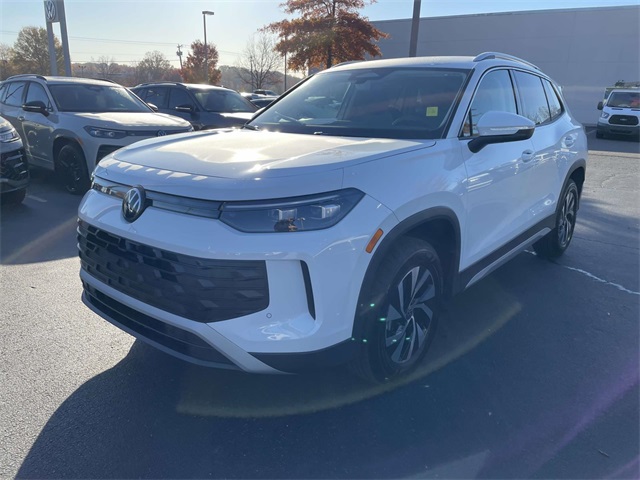 2026 Volkswagen Tiguan S photo 3