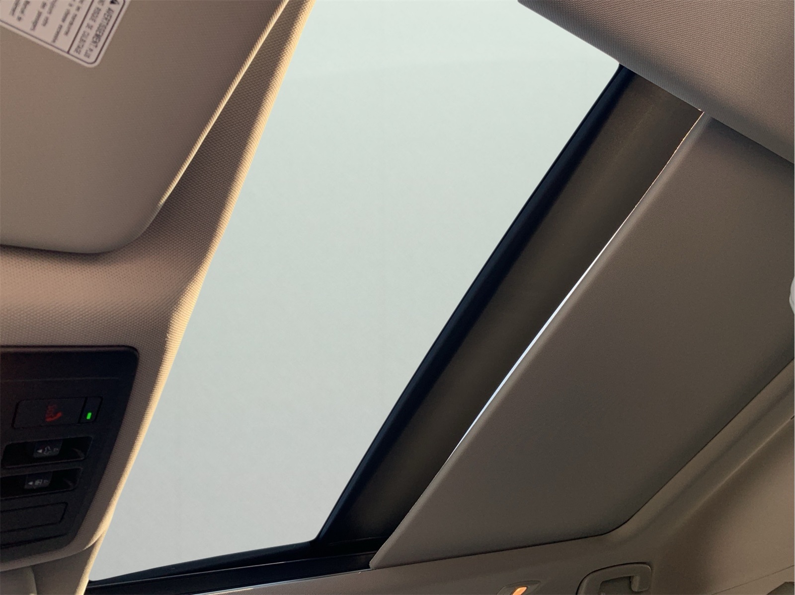 2023 Nissan Rogue SV photo 22