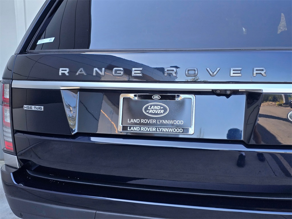 2016 Land Rover Range Rover HSE photo 8