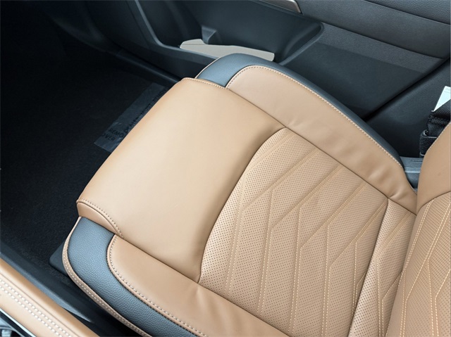 2025 Nissan Pathfinder Platinum photo 27