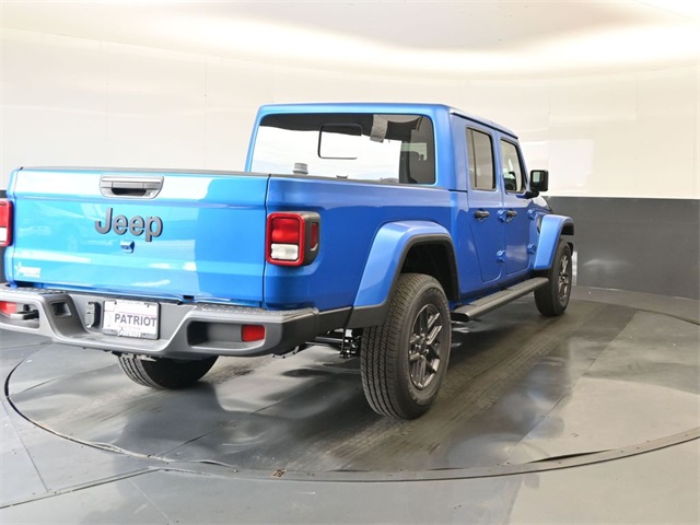 2025 Jeep Gladiator Sport S photo 4