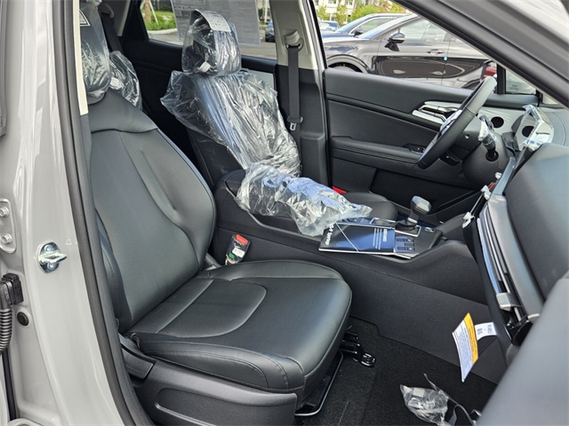 2026 Kia Sportage EX photo 11