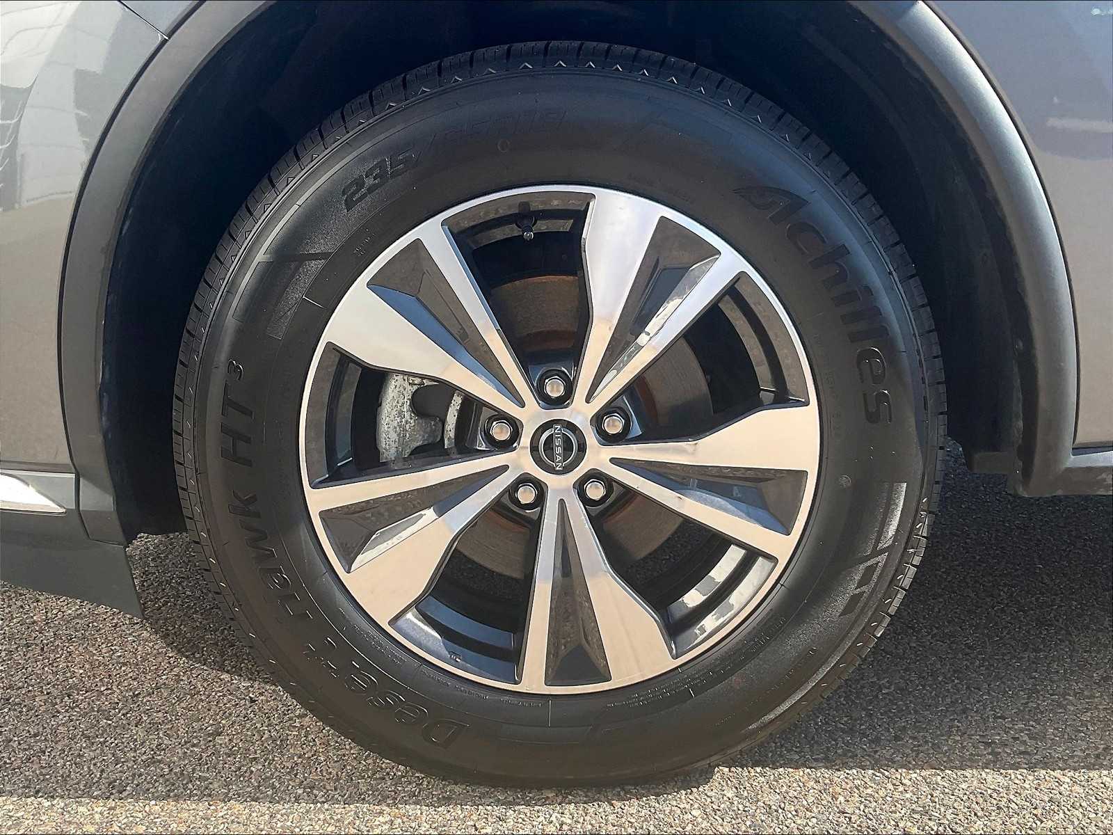 2023 Nissan Murano SV photo 7