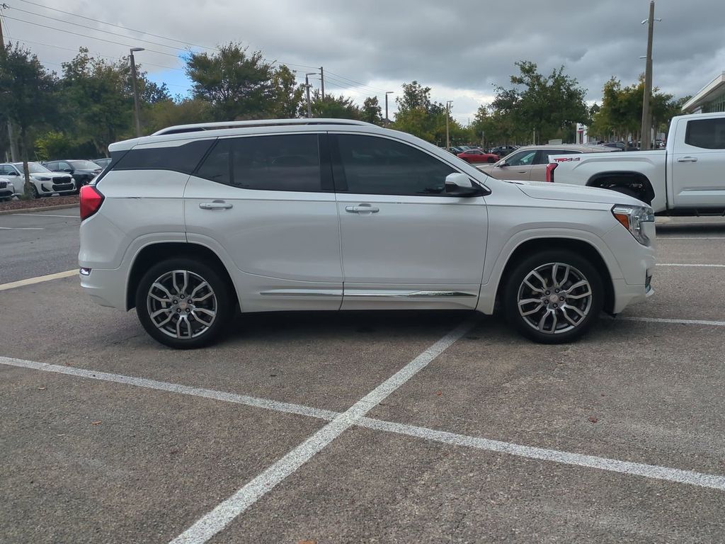 2023 Gmc Terrain Denali photo 3