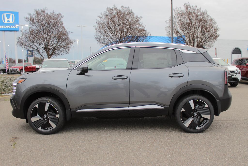 2025 Nissan Kicks SR photo 8