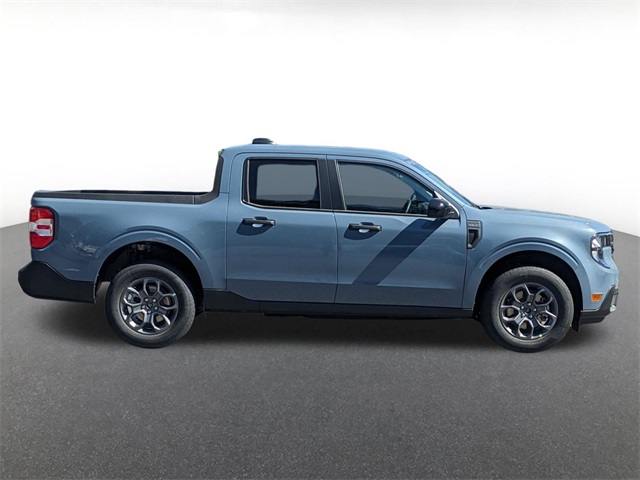 2025 Ford Maverick XLT photo 2