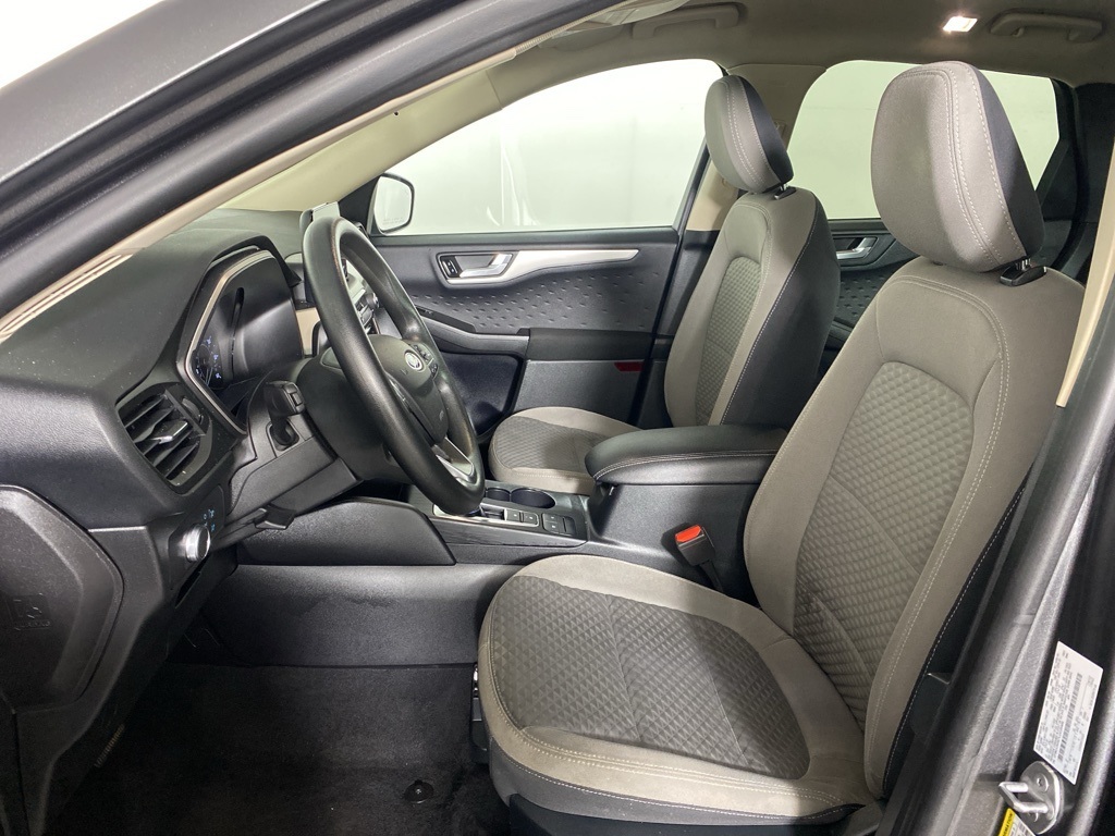 2020 Ford Escape SE photo 4