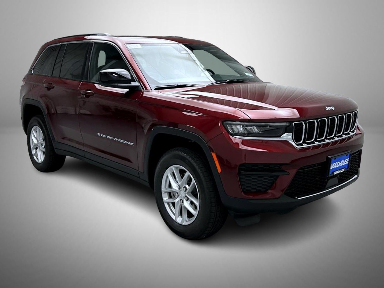 2025 Jeep Grand Cherokee Laredo Altitude photo 2