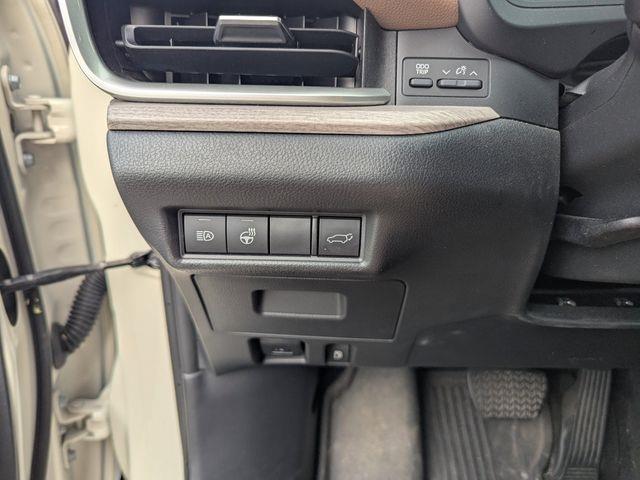 2024 Toyota Grand Highlander XLE photo 32