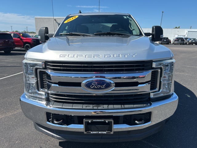 2019 Ford F-250 XL photo 2