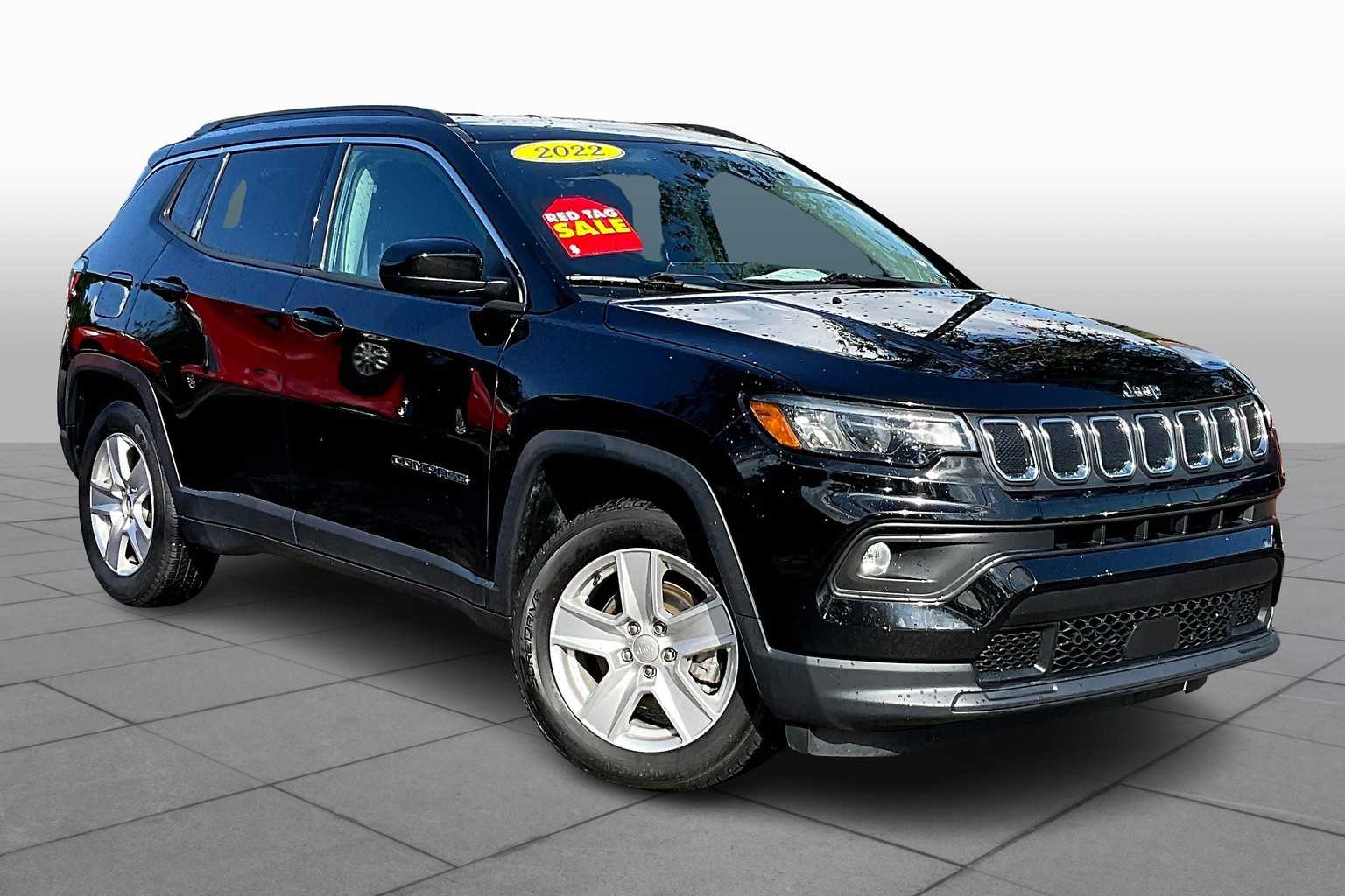 Used 2022 Jeep Compass Latitude with VIN 3C4NJCBB5NT234552 for sale in Estero, FL