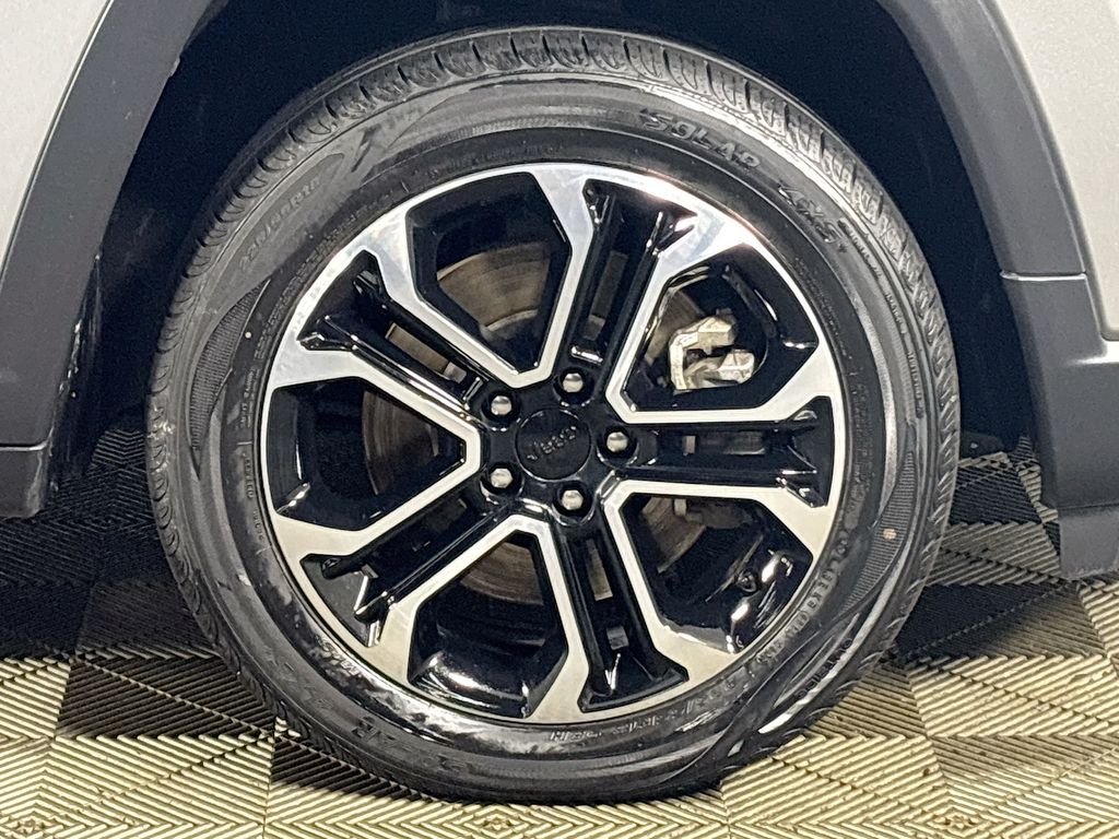 2023 Jeep Compass Limited photo 14