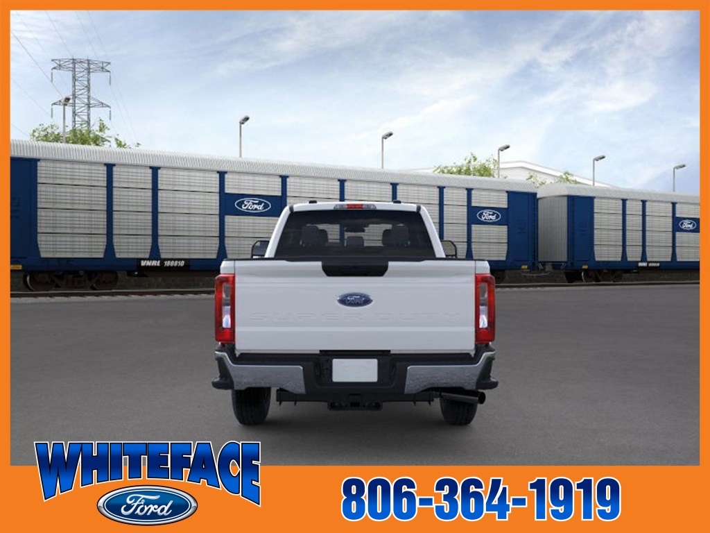 2026 Ford F-350 photo 3