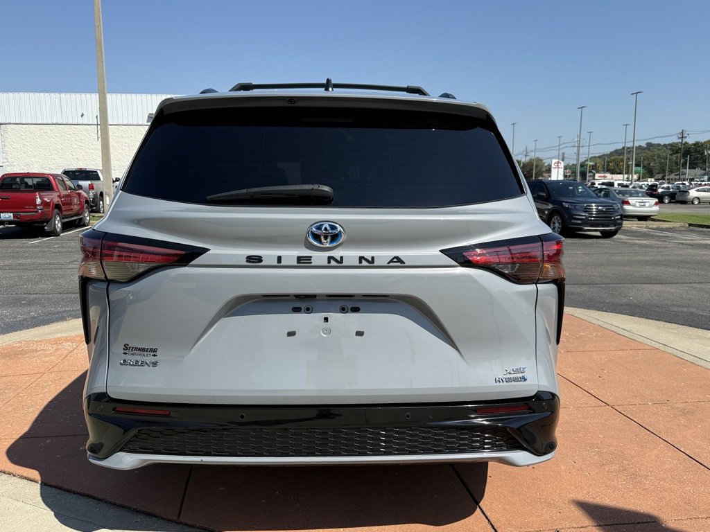2024 Toyota Sienna XSE photo 4