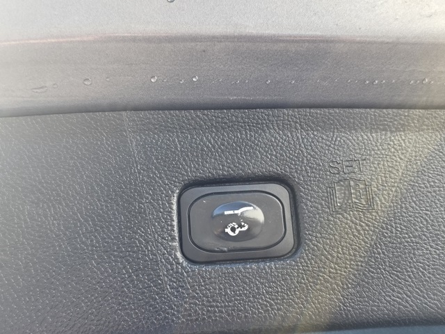 2024 Ford Edge Titanium photo 5