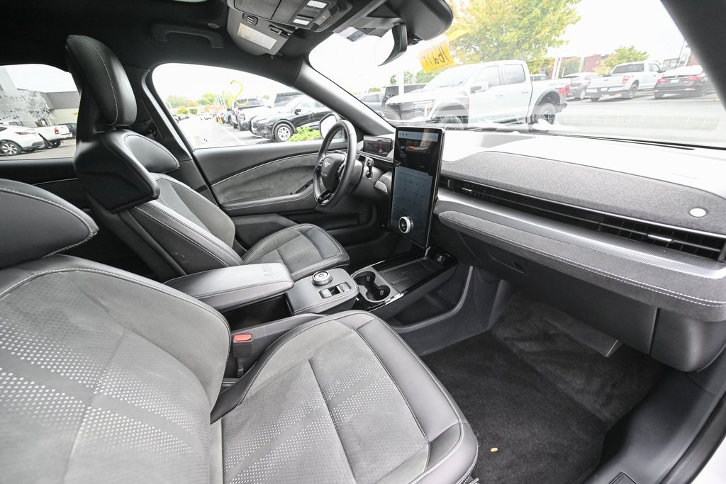 2024 Ford Mustang Mach-E GT photo 22
