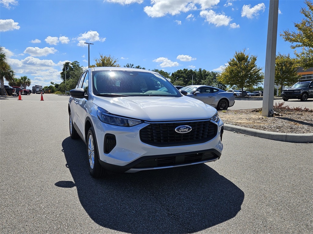 2026 Ford Escape Active photo 2