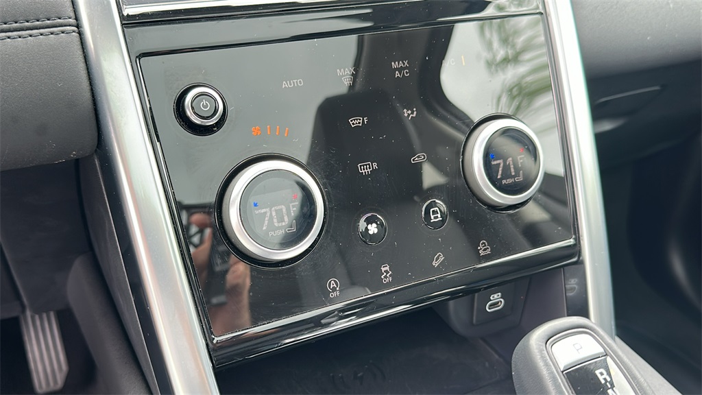 2023 Land Rover Discovery Sport SE photo 19