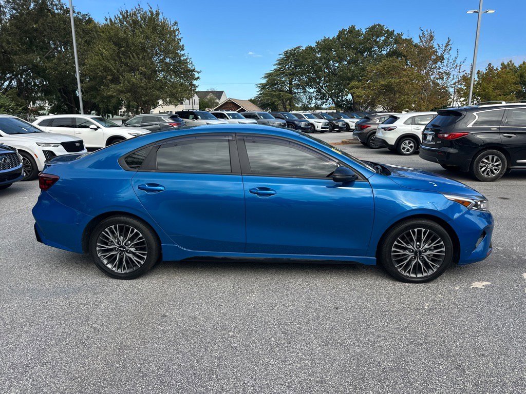 2023 Kia Forte GT-Line photo 2