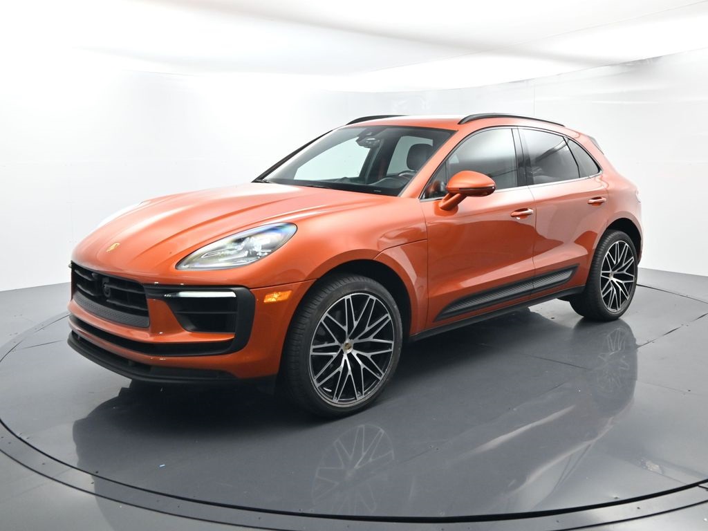 2024 Porsche Macan S's photo