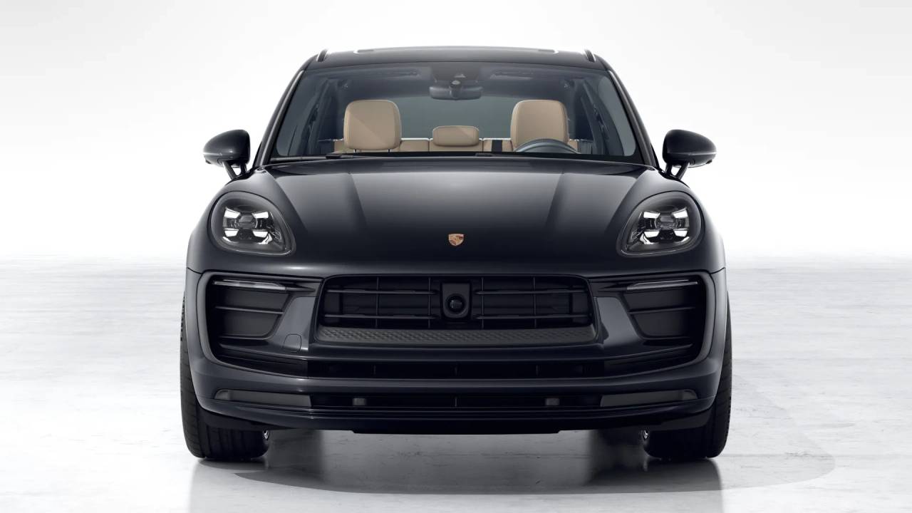2026 Porsche Macan T photo 9