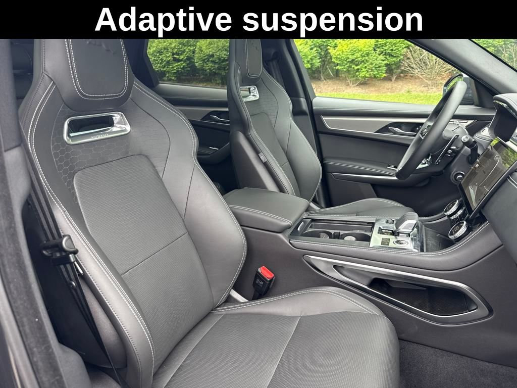 2025 Jaguar F-PACE P400 R-Dynamic S photo 15