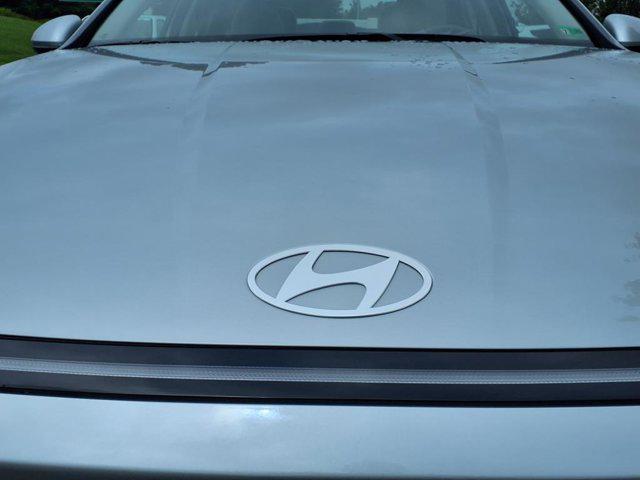 2025 Hyundai Sonata Hybrid SEL photo 3