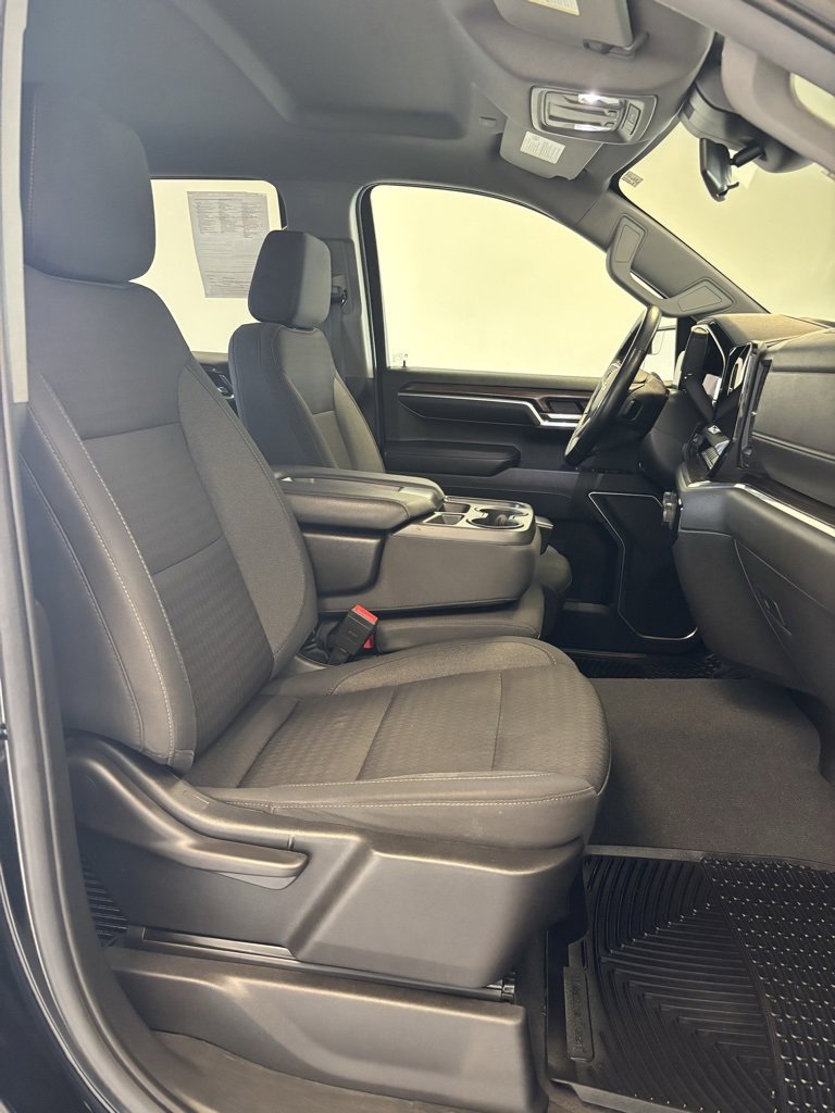 2023 Chevrolet Silverado 1500 LT photo 15