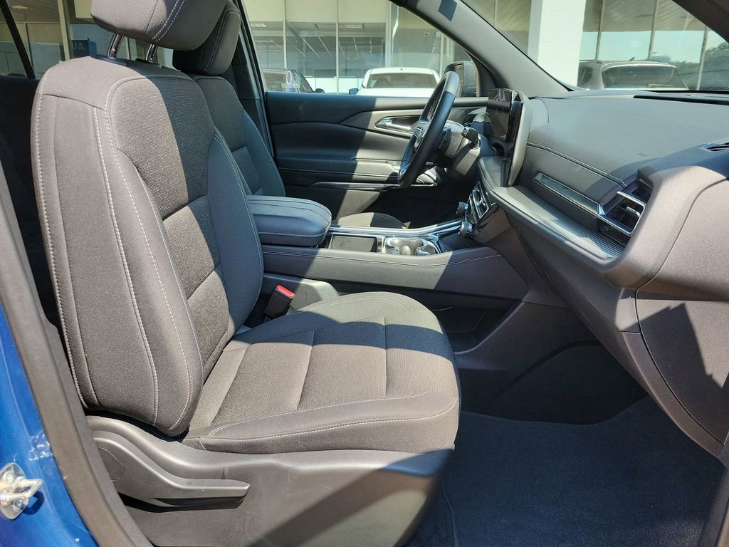 2025 Chevrolet Traverse photo 27