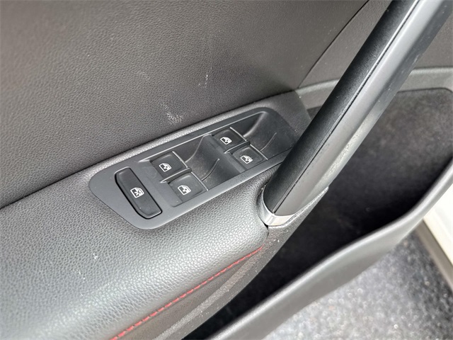 2017 Volkswagen Golf GTI Autobahn photo 26
