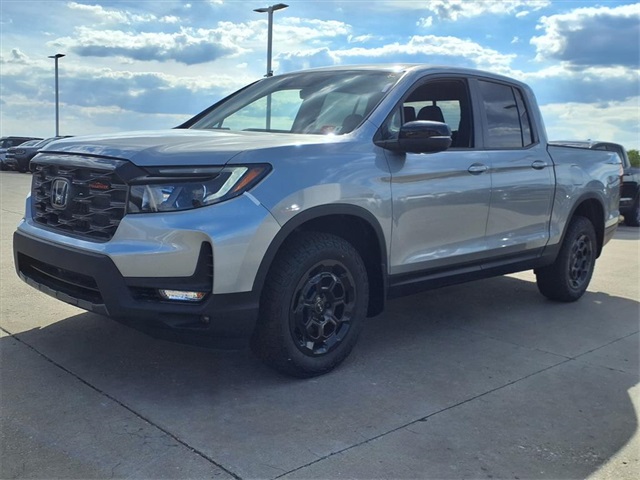2025 Honda Ridgeline TrailSport photo 3