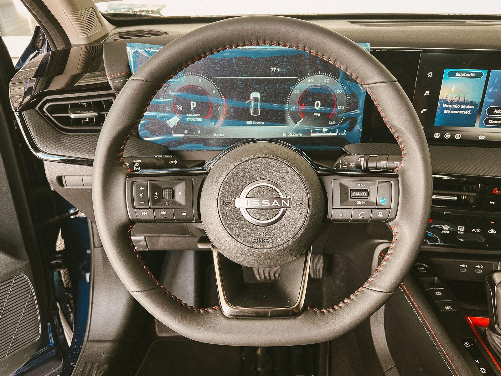 2026 Nissan Kicks SR photo 17