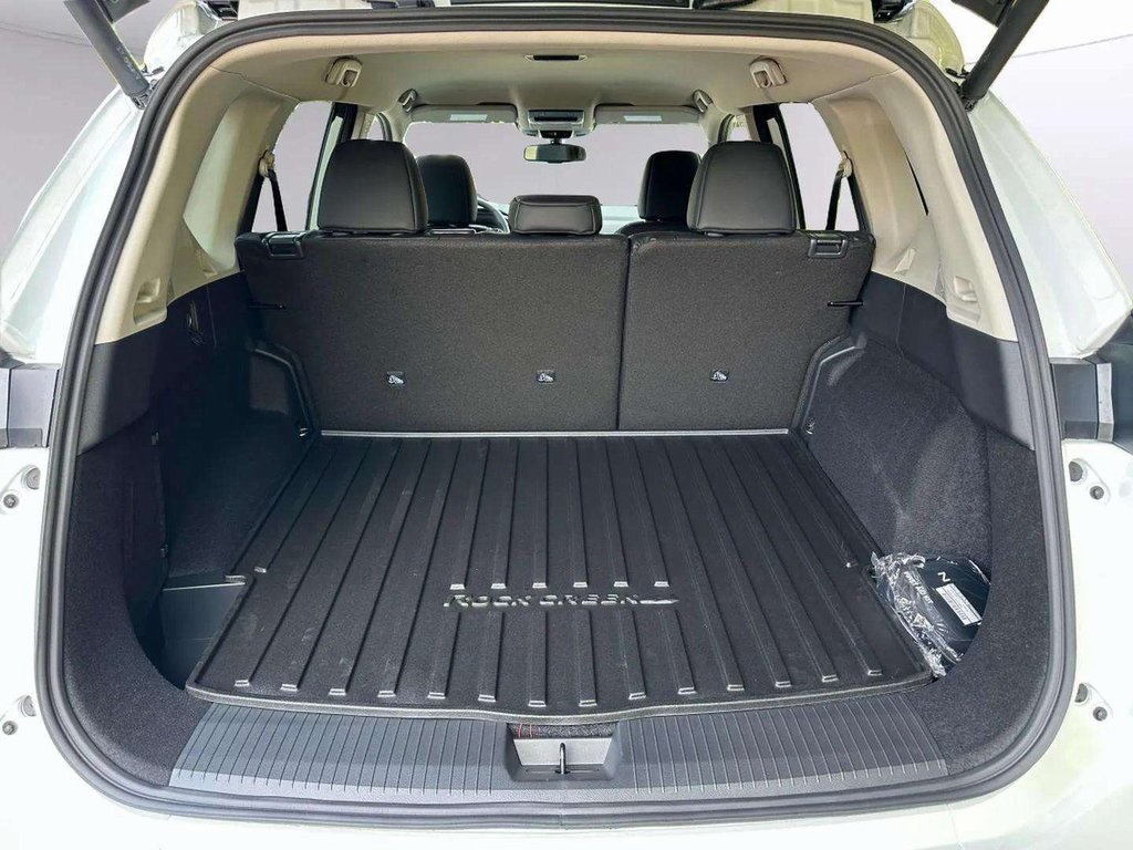 2026 Nissan Rogue SV photo 9