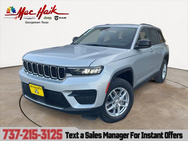 2025 Jeep Grand Cherokee Laredo's photo