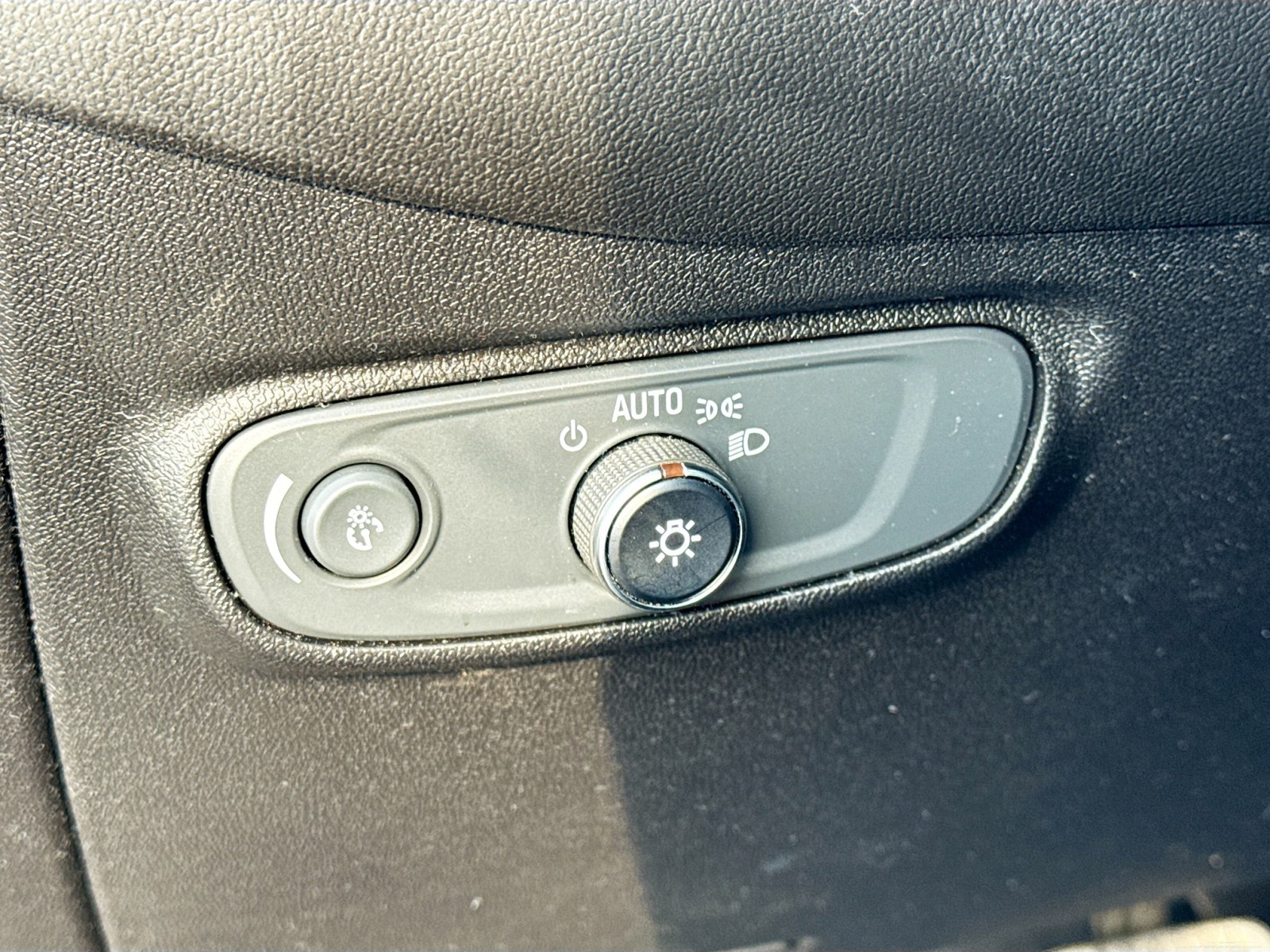 2019 Chevrolet Equinox LT photo 10