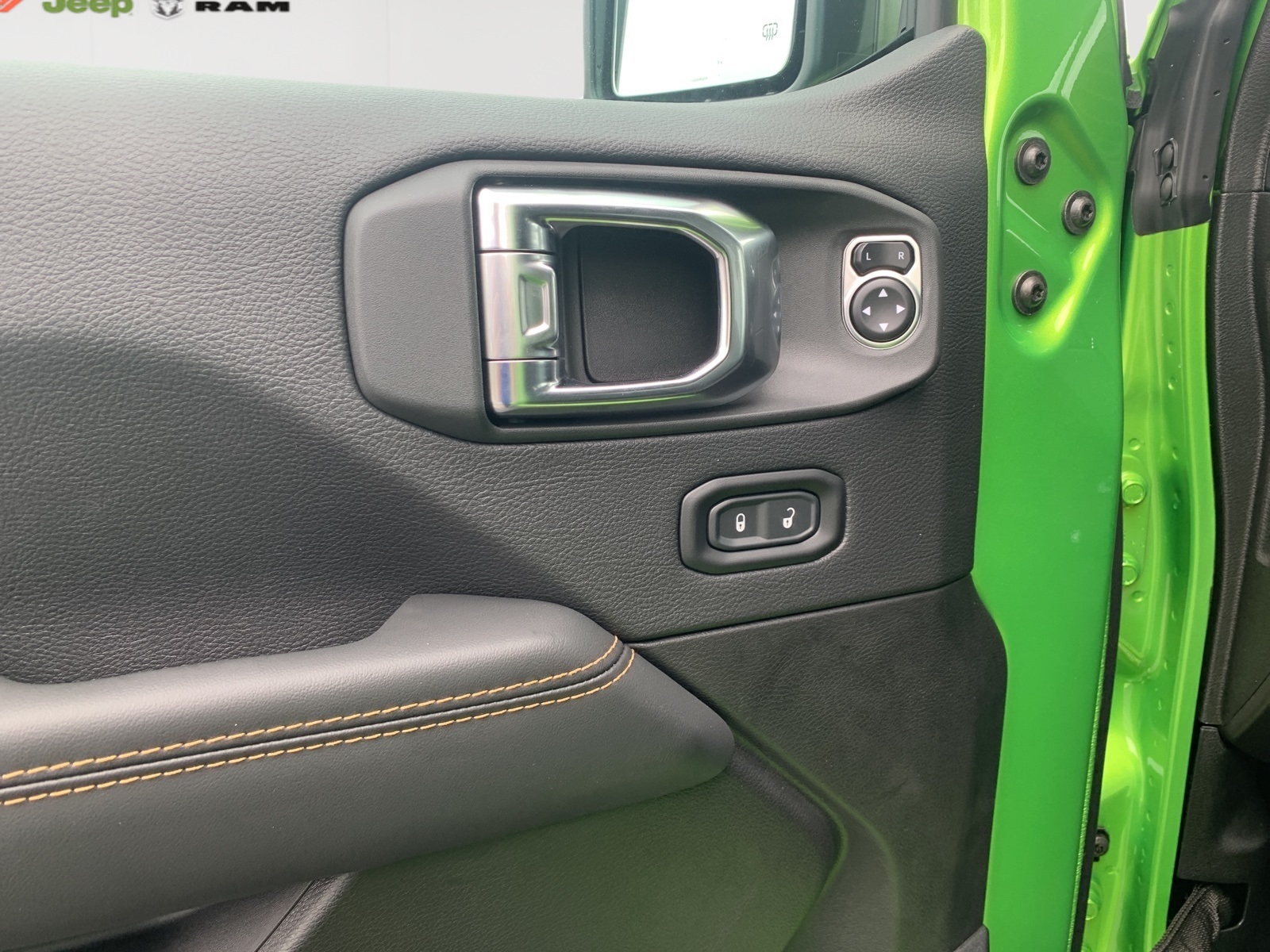 2025 Jeep Gladiator Sport photo 5