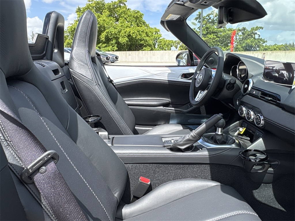 2025 Mazda MX-5 Miata Miata Grand Touring photo 11