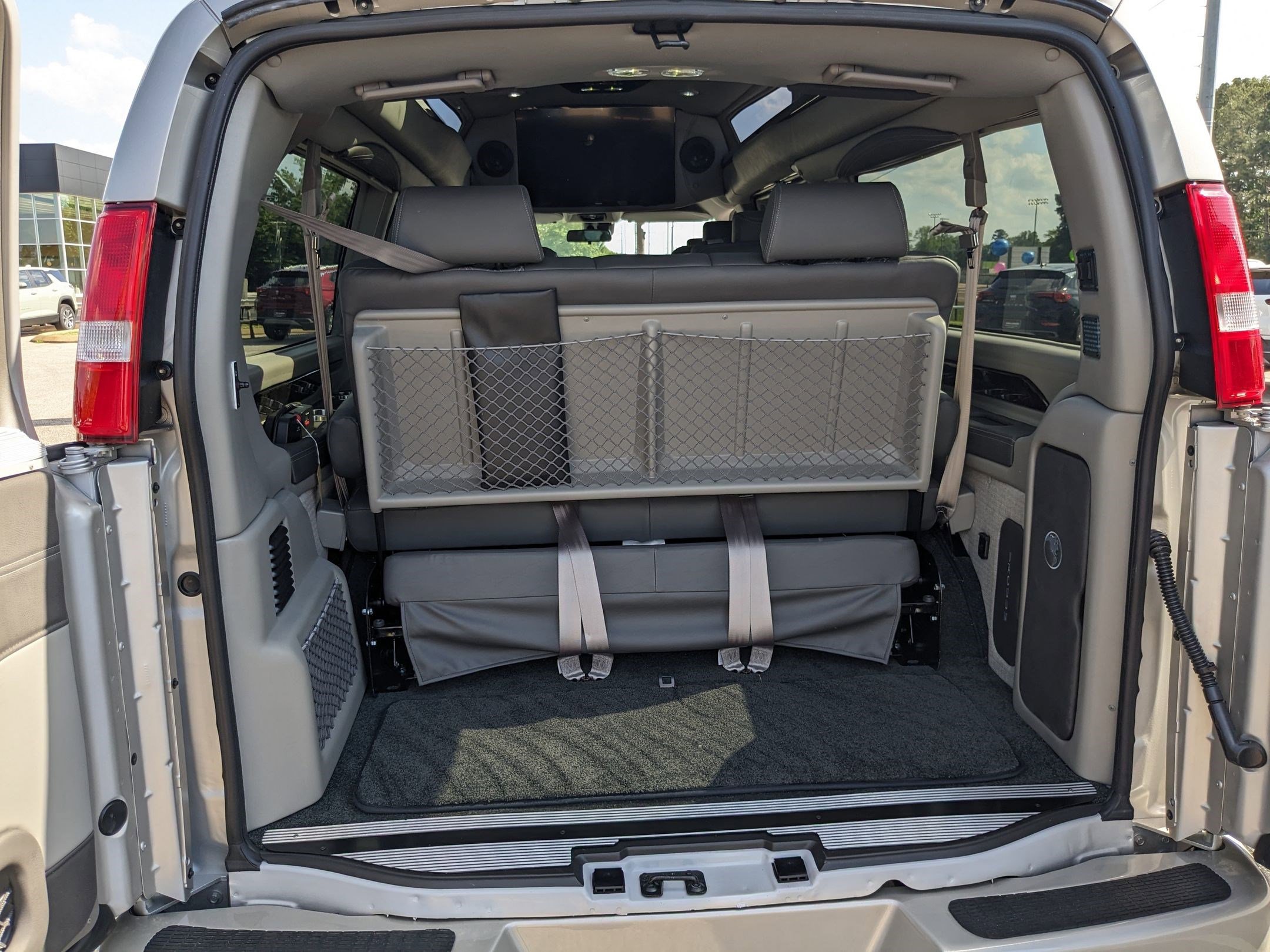 New 2025 GMC Savana Cargo 2500 Work Van Extended Wheelbase in - Main Image