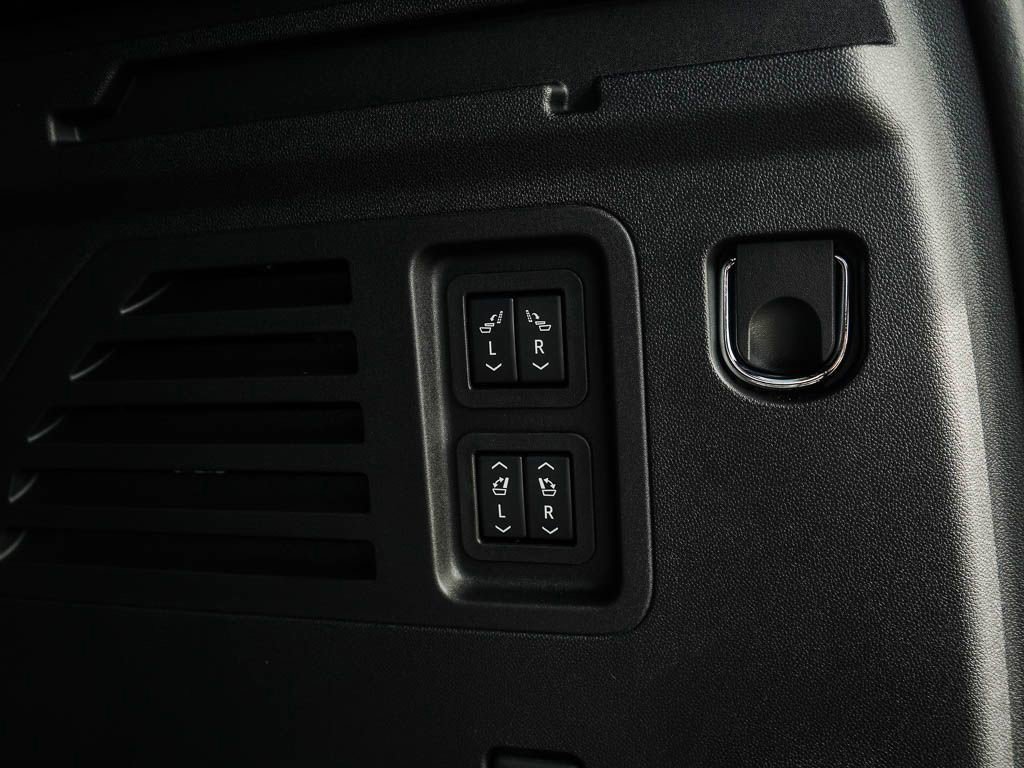 2026 Buick Enclave Sport Touring photo 8