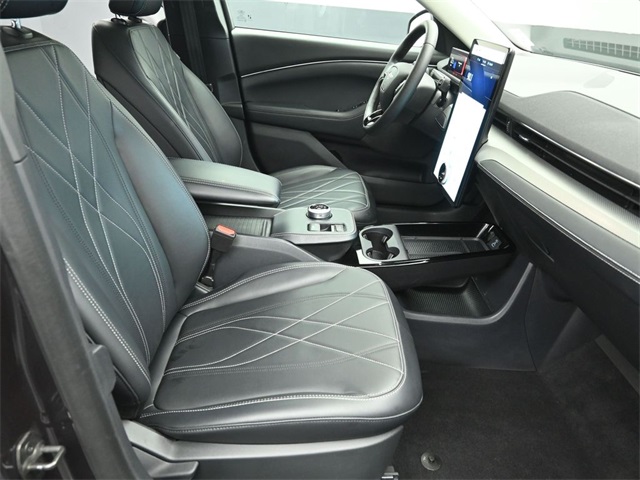 2022 FORD MUSTANG MACH-E - Image 26