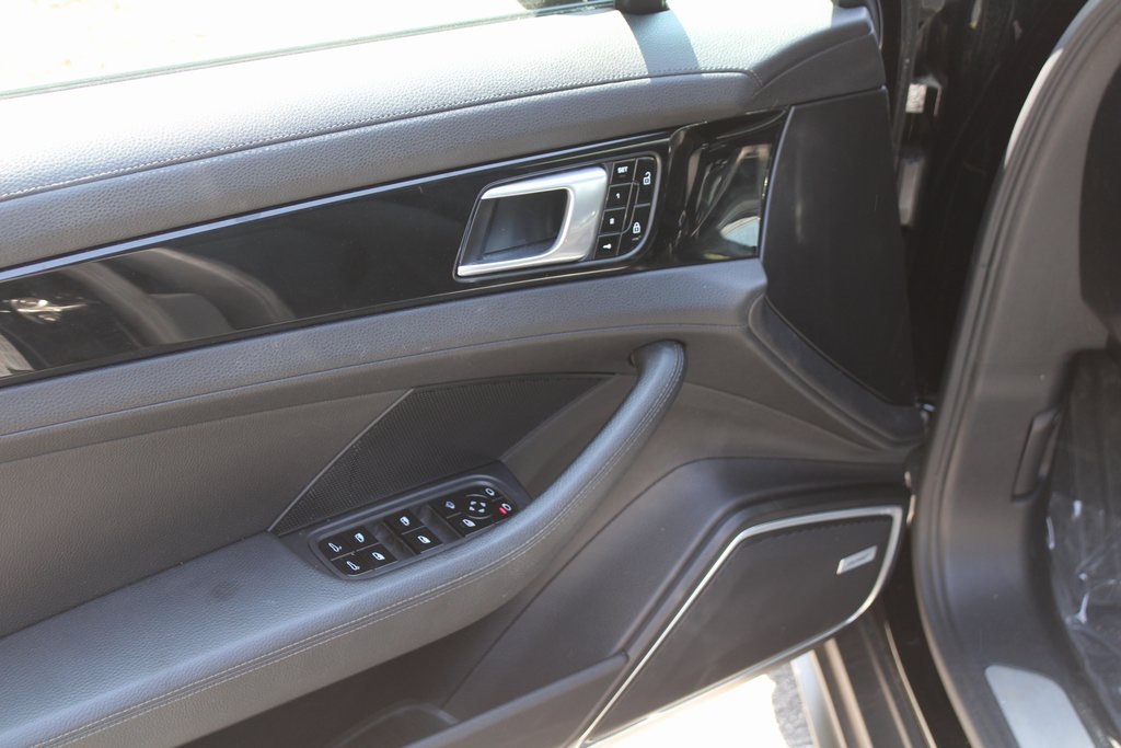 2021 Porsche Panamera 4 photo 15