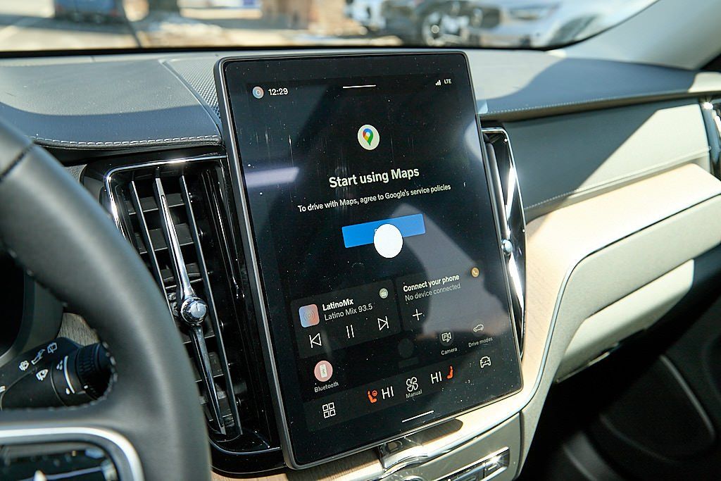 2026 VOLVO XC60 - Image 14