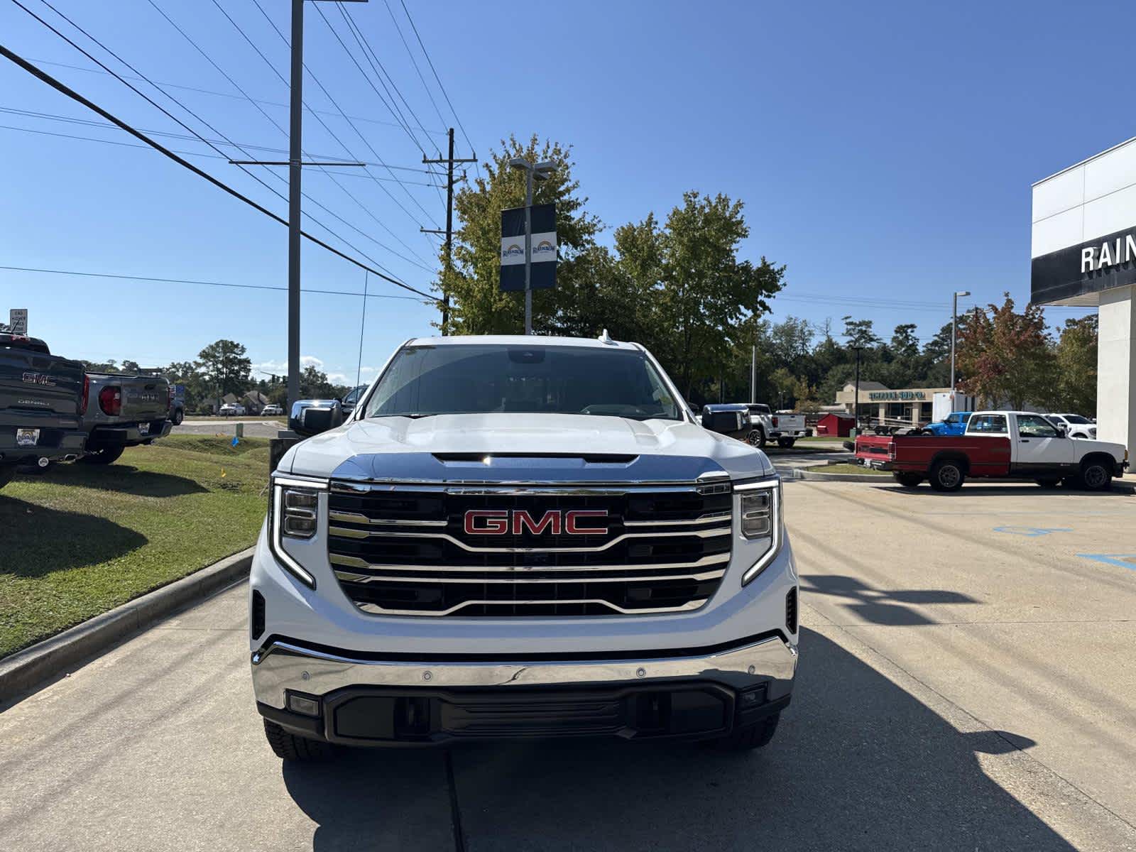 2026 Gmc Sierra 1500 SLT photo 2